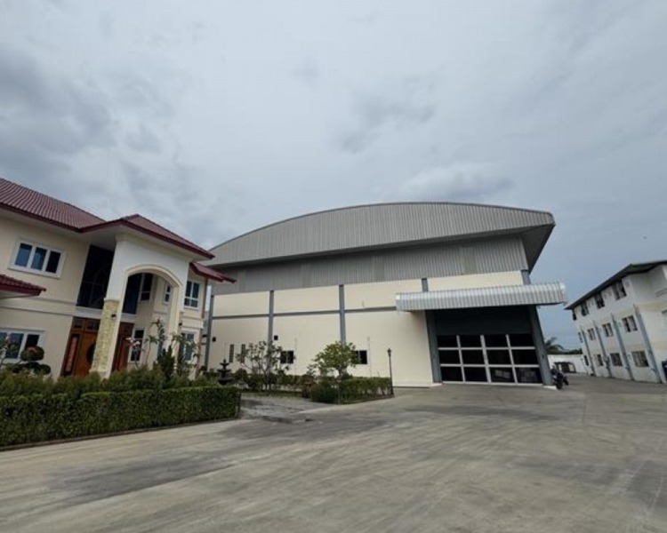 ตัวอาคารโรงงานผลิต